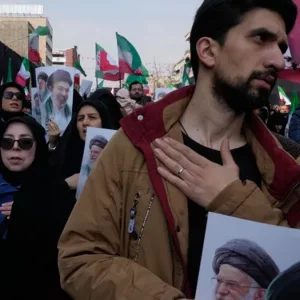 সরকারবিরোধী আন্দোলন হলেই গুলি, জানালো ইরান