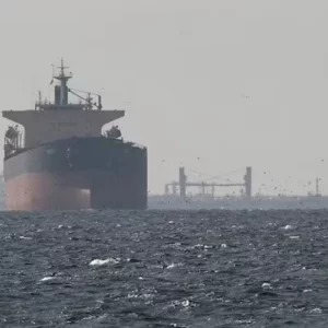 ভারতীয় ২টি তেল ট্যাঙ্কারকে হরমুজ প্রণালী অতিক্রমের অনুমতি দিলো ইরান