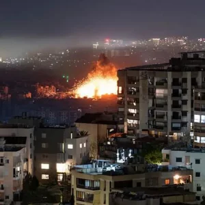 ইরান চায় যুদ্ধ দীর্ঘায়িত করতে, যুক্তরাষ্ট্র-ইসরায়েল চায় সমাপ্তি
