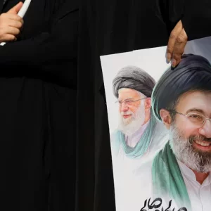 ইরানে সরকার পতন নিশ্চিত নয়, শিগগির শেষ হচ্ছে না যুদ্ধ