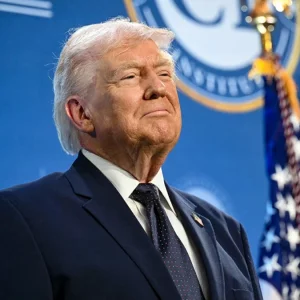 ইরানি নেতাদের হত্যা করা ‘খুবই সম্মানজনক’ কাজ: ট্রাম্প