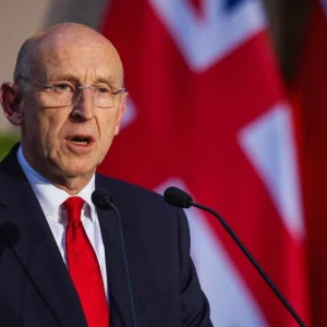 ইরানকে গোপনে সামরিক সহায়তা দিচ্ছে রাশিয়া: ব্রিটিশ প্রতিরক্ষামন্ত্রী