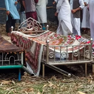 কয়রায় নববধূ মিতুসহ তিনজনের দাফন সম্পন্ন