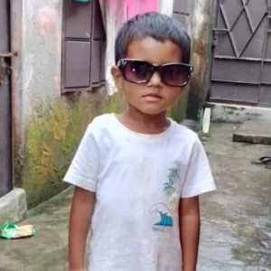 পাইলিংয়ের সময় লোহার পাইপ পড়ে নারায়ণগঞ্জে শিশুর মৃত্যু