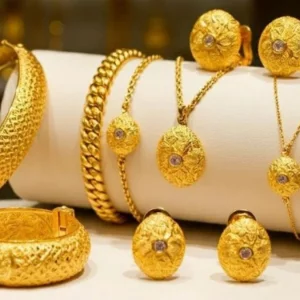 দেশের বাজারে স্বর্ণের ভরিতে ৩৩২৪ টাকা কমিয়েছে বাজুস