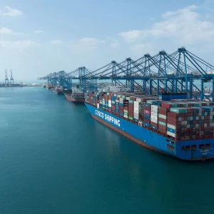 আমিরাতের তিন বন্দর এলাকায় হামলার সতর্কবার্তা ইরানের