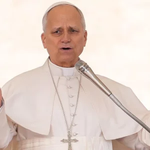 যুদ্ধবাজ খ্রিষ্টান নেতাদের গির্জায় গিয়ে পাপ স্বীকার করতে বললেন পোপ লিও