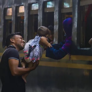 পরিবার যাচ্ছে গ্রামে, ছুটির অপেক্ষায় চাকরিজীবী