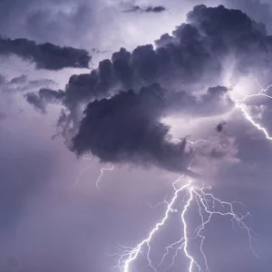 আজও ঢাকায় বজ্রবৃষ্টির সম্ভাবনা, কমবে তাপমাত্রা