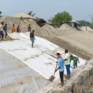 দুই দিনে পদ্মার তীররক্ষা প্রকল্পের ১৩ হাজার জিওব্যাগ লুট