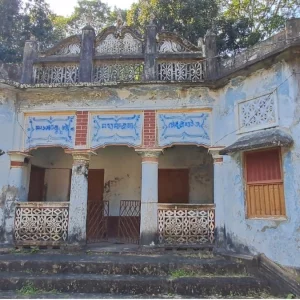 সংরক্ষণের উদ্যোগ নেই ঐতিহ্যবাহী হরিপুর জমিদার বাড়ির