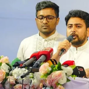 রাষ্ট্রপতিকে অপসারণ করে গ্রেপ্তার করতে হবে: নাহিদ ইসলাম