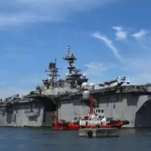 ইরান যুদ্ধে অংশ নিতে ২,৫০০ সেনাসহ ‘উভচর’ যুদ্ধজাহাজ পাঠাচ্ছে যুক্তরাষ্ট্র