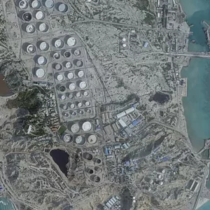 খারগ দ্বীপে শক্তিশালী বোমা হামলা চালালো যুক্তরাষ্ট্র 