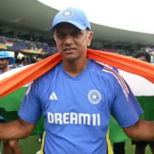 আজীবন সম্মাননা পাচ্ছেন রাহুল দ্রাবিড়সহ তিন কিংবদন্তি 