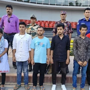 দেশে ফিরলেন ভারতে আটক ৭ বাংলাদেশি