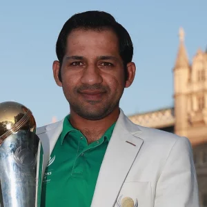 আন্তর্জাতিক ক্রিকেটকে বিদায় জানালেন সরফরাজ