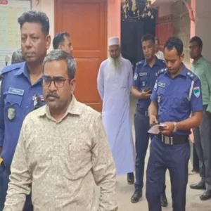 স্বাস্থ্যমন্ত্রীর নাম ভাঙিয়ে চাঁদাবাজির অভিযোগে কথিত সাংবাদিক গ্রেপ্তার