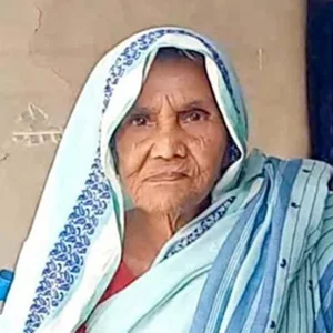 জীবিত থেকেও সরকারি খাতায় ‘মৃত’, তিন বছর ধরে বয়স্কভাতা পান না মমিনা বেগম