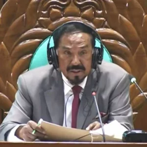 সংসদে দেখে দেখে বক্তব্য দেওয়া ‘অ্যালাউড’ না: স্পিকার