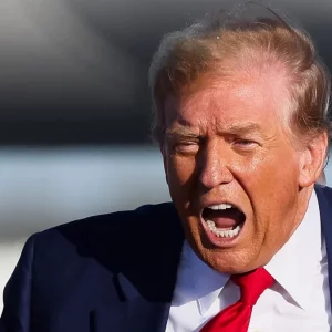 অন্য দেশের ওপর চাপ বাড়াচ্ছেন ট্রাম্প