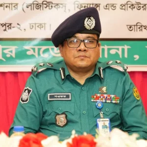 চট্টগ্রাম রেঞ্জের নতুন ডিআইজি মনিরুজ্জামান, সিএমপি কমিশনার শওকত আলী