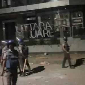 রিকশাচালক নিহতের ঘটনায় রাতভর উত্তেজনা, থানা ও শপিং মলে হামলা-অগ্নিসংযোগ