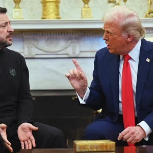 মধ্যপ্রাচ্যে সহায়তায় ট্রাম্পের কাছে অর্থ-প্রযুক্তি চায় জেলেনস্কি