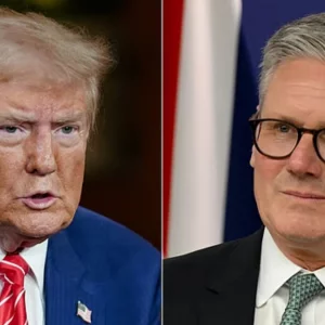 হরমুজ প্রণালি খোলা নিয়ে ট্রাম্প–স্টারমারের মধ্যে আলোচনা