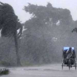 ঢাকাসহ ১৫ জেলায় ঝড়-বৃষ্টির আশঙ্কা, নদীবন্দরে ২ নম্বর সতর্ক সংকেত