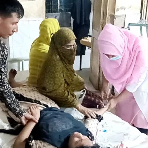 ঈশ্বরদীতে ইফতার খেয়ে অসুস্থ কারখানার শতাধিক শ্রমিক