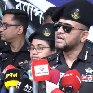 ভাড়া বেশি নেওয়ার অভিযোগ পেলে ব্যবস্থা নেবে র‌্যাব, সদরঘাট ও সায়েদাবাদে কন্ট্রোল রুম