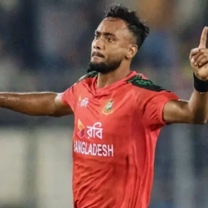 প্রথমবারের মতো পিএসএলে ডাক পেলেন শরিফুল