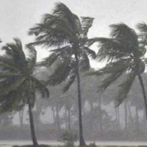 দুপুর ১টার মধ্যে ছয় জেলায় ৬০ কি.মি. বেগে ঝড়ের আশঙ্কা