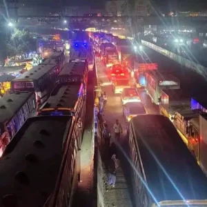 চন্দ্রায় যাত্রী-যানবাহন চাপ, ১২ কিমি জুড়ে তীব্র যানজট