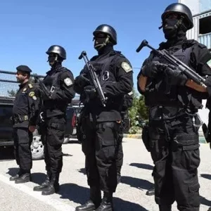 ইরানের সামরিক বাহিনীর মধ্যে অসন্তোষ-আর্থিক চাপ, ‘পালাচ্ছেন অনেকেই’  