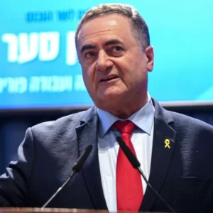 ইরানি নেতাদের ‘টার্গেট করে নির্মূল’ অভিযান চালিয়ে যাব: ইসরায়েলের প্রতিরক্ষামন্ত্রী