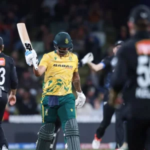 বড় জয়ে সিরিজে সমতা আনলো নিউজিল্যান্ড 