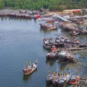 জলে কুমির, ডাঙ্গায় বাঘ— তিন সংকটে সাগরে যাচ্ছে না শত শত ট্রলার