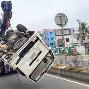 বগুড়ায় মাইক্রোবাসের সিলিন্ডার বিস্ফোরণে চালকসহ নিহত ৩