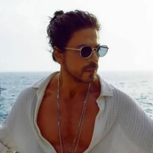 রোম্যান্সে ফিরছেন শাহরুখ খান, ‘ম্যায় হুঁ না’-ধাঁচে আসছে নতুন মেগাবাজেট সিনেমা