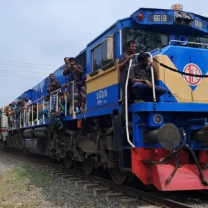 ২১ ঘণ্টা পর উত্তরাঞ্চলের সঙ্গে রেল যোগাযোগ স্বাভাবিক