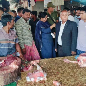 সিরাজগঞ্জে বেশি দামে গরুর মাংস বিক্রি, দুই ব্যবসায়ীকে জরিমানা