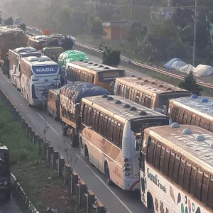 ঢাকা-টাঙ্গাইল-যমুনা সেতু মহাসড়কে তীব্র যানজট, ভোগান্তিতে বাড়িফেরা হাজারো মানুষ