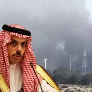 সৌদির তেল পরিশোধনাগারে ইরানের হামলা, ‘ব্ল্যাকমেইলের শামিল’ বললেন পররাষ্ট্রমন্ত্রী