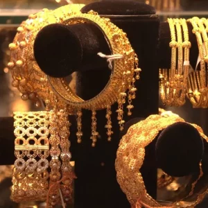 ৬ ঘণ্টার ব্যবধানে আরেক দফায় কমলো স্বর্ণের দাম, ভরিতে ৭৬৯৮ টাকা