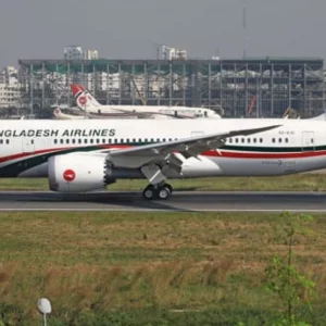 মধ্যপ্রাচ্যের ছাব্বিশ ফ্লাইট বাতিল আজ, ২০ দিনে ৬১৪