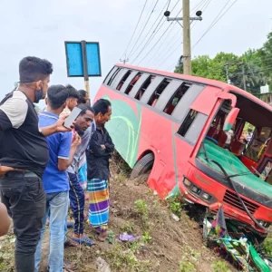 ভালুকায় চতুর্মুখী সংঘর্ষে নিহত ২, আহত ৩০