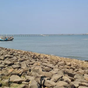 দুই নৌকাসহ ৭ জেলেকে ধরে নিয়ে গেছে আরাকান আর্মি