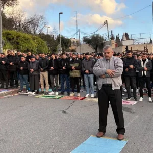 আল-আকসায় ঈদের নামাজে আসা মুসল্লিদের ওপর ইসরায়েলের হামলা